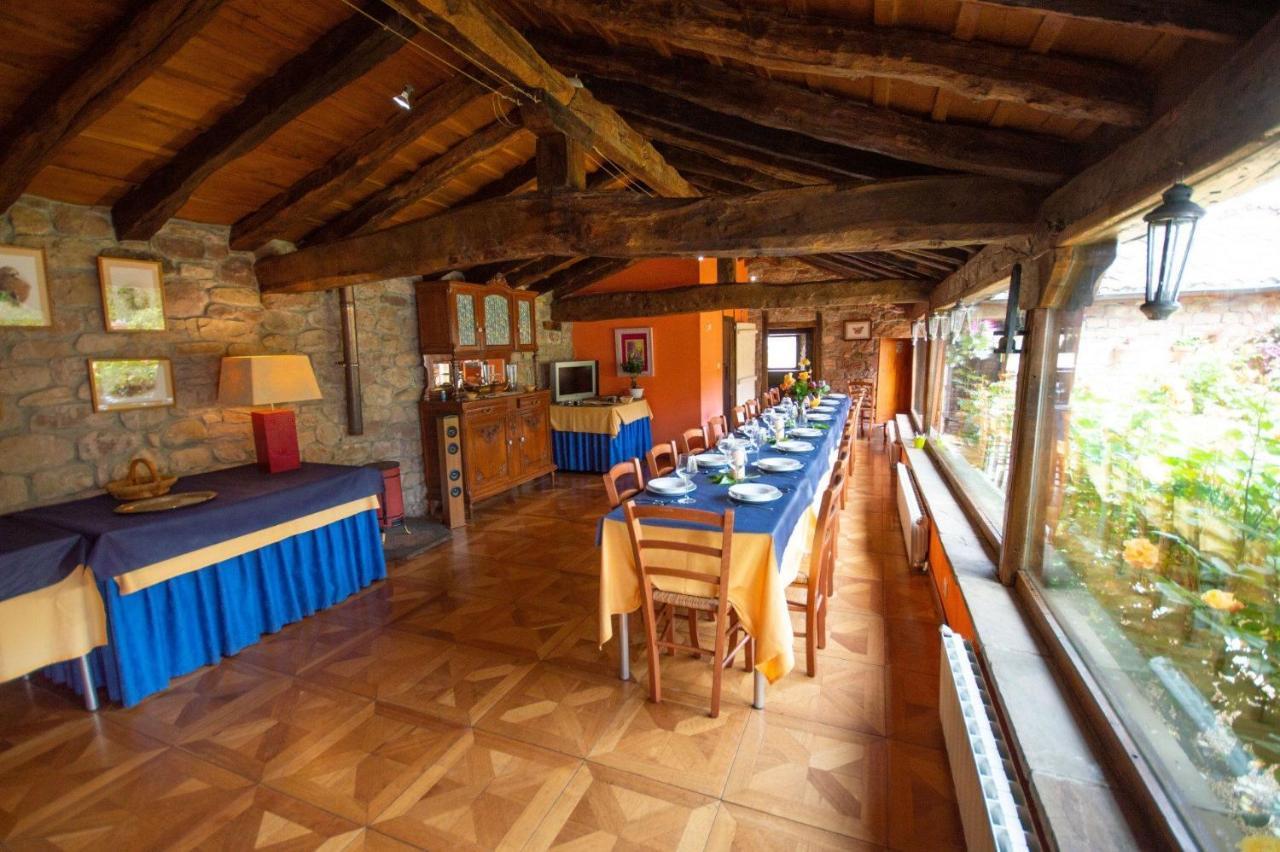 Hotel La Casona De Barrio, Alto Campoo Barrio  Exterior photo